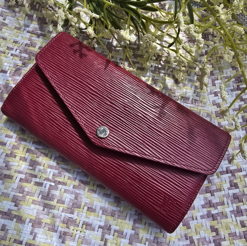 Authentic Louis Vuitton Red Epi Sarah Wallet